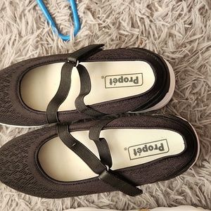 Propet shoes